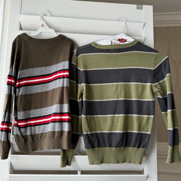 Assorted Sweaters and Jackets Collection - Picture 3 of 14